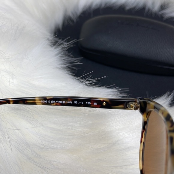 Coach HC8117F L588 Blakely Sunglasses 509313 Vintage Tortoise 55-16-135 - Picture 6 of 11